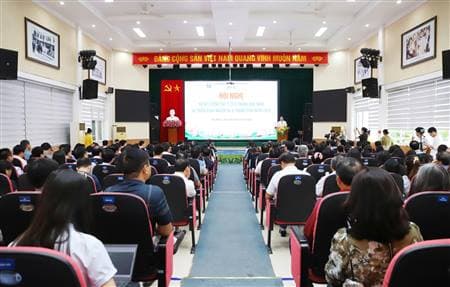 Hội nghị sơ kết công tác y tế 6 tháng đầu năm và triển khai nhiệm vụ 6 tháng cuối năm 2025