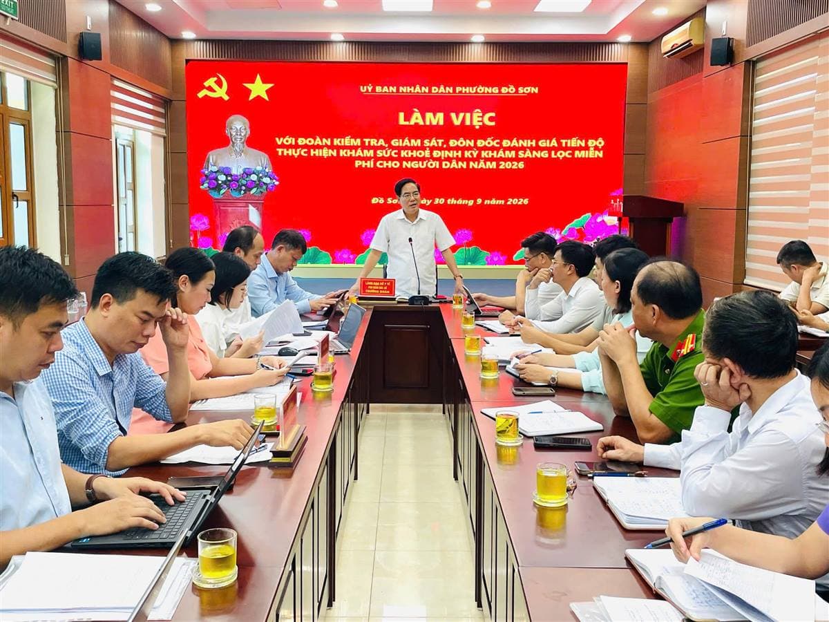 Kiểm tra, đôn đốc tiến độ khám sức khỏe định kỳ tại phường Đồ Sơn và Nam Đồ Sơn