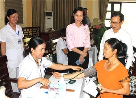 Đẩy nhanh khám sức khỏe, không để người dân bị bỏ sót