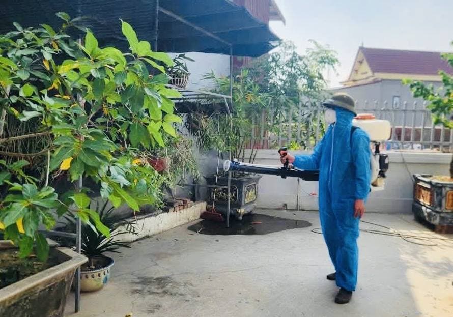 Xử lý triệt để chùm ca bệnh sốt xuất huyết tại Tranh Đấu.