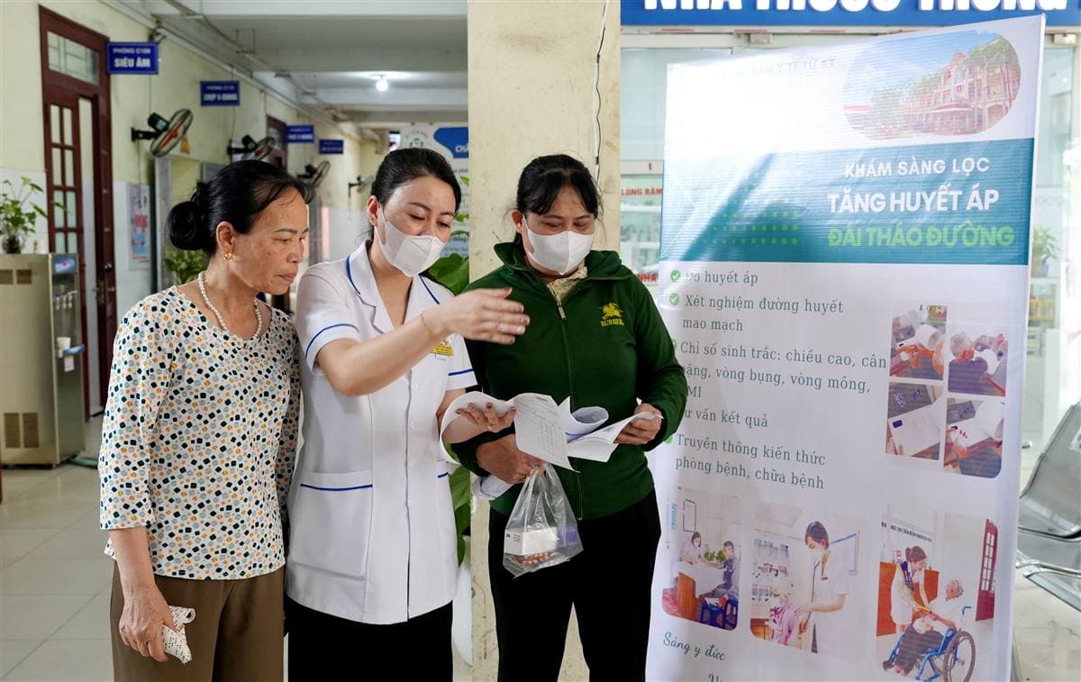 Tổ Công tác xã hội Trung tâm Y tế Tứ Kỳ: Nơi kết nối yêu thương, nâng bước người bệnh