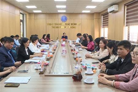 Tăng cường đổi mới thi đua, nâng cao chất lượng chuyên môn y tế