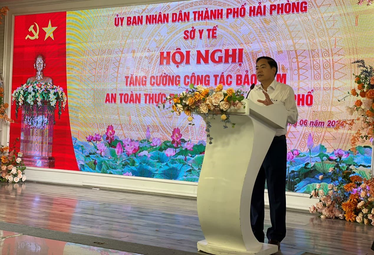 Hội nghị tăng cường công tác bảo đảm an toàn thực phẩm thức ăn đường phố