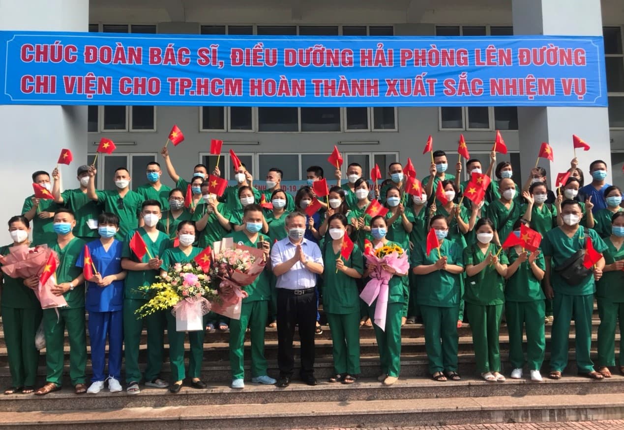 50 cán bộ y tế Hải Phòng tiếp tục lên đường hỗ trợ thành phố Hồ Chí Minh chống dịch