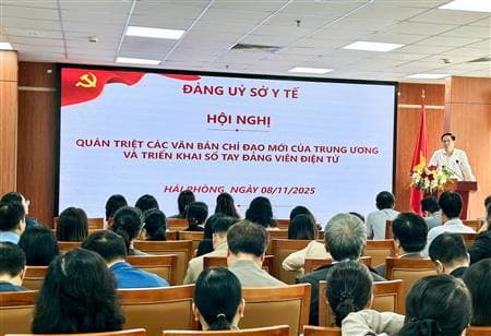 Tập huấn hướng dẫn sử dụng ứng dụng “Sổ tay đảng viên điện tử”