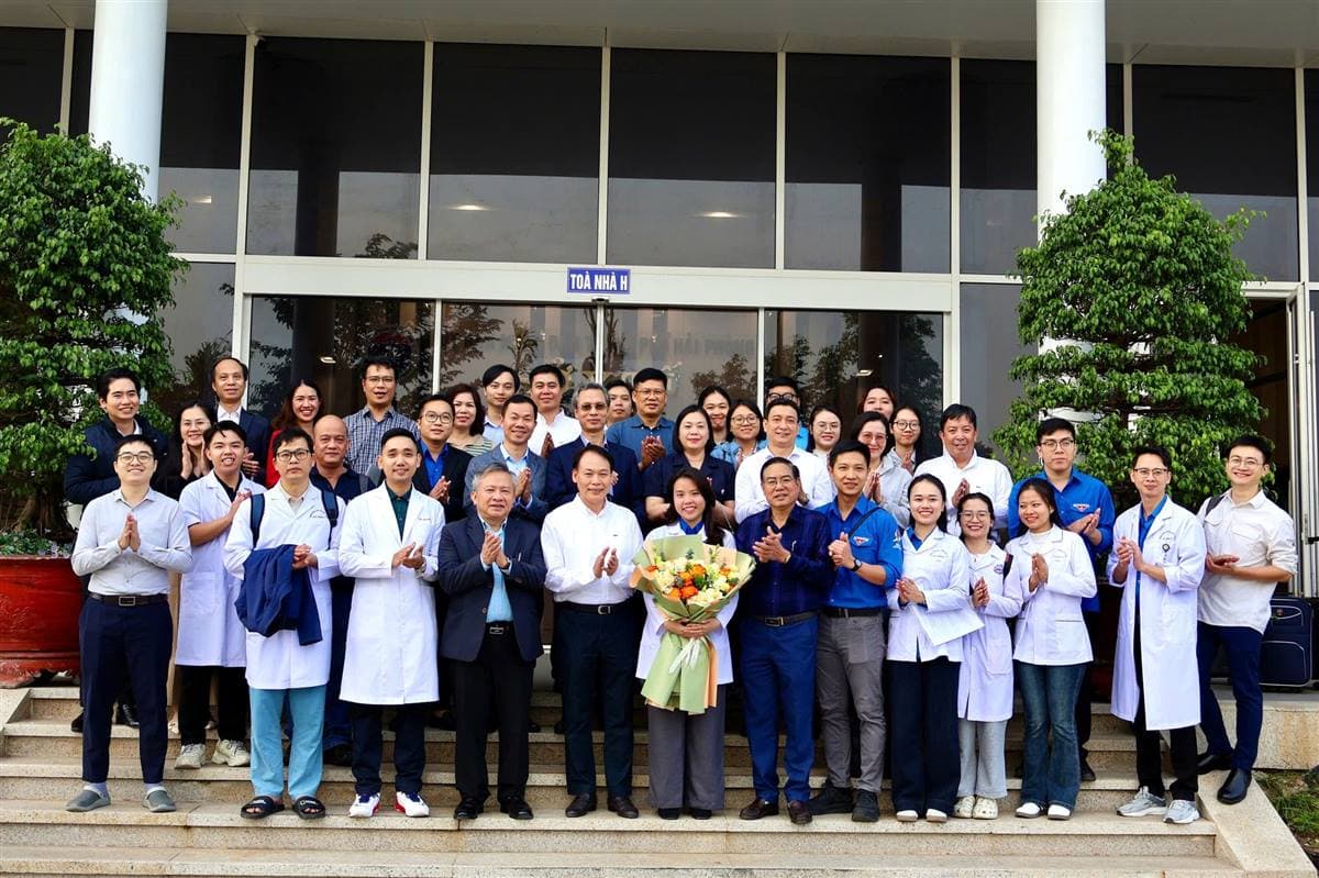 Đoàn công tác của Sở Y tế lên đường hỗ trợ y tế, khám chữa bệnh, cấp thuốc miễn phí cho người dân chịu hậu quả của lũ lụt tại tỉnh Đắk Lắk