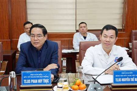 Phối hợp nhiều lĩnh vực y tế với Khu tự trị Dân tộc Choang, Quảng Tây.
