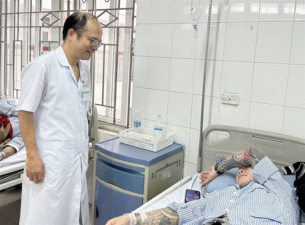Phát hiện sán lợn dài gần 10 mét do chủ quan với rối loạn tiêu hóa