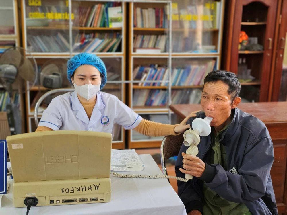 Ngành Y tế triển khai Kế hoạch khám sức khỏe định kỳ cho người cao tuổi năm 2025