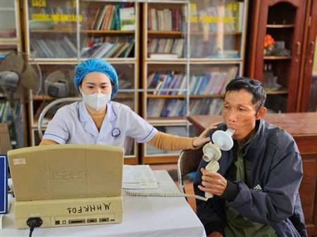Ngành Y tế triển khai Kế hoạch khám sức khỏe định kỳ cho người cao tuổi năm 2025