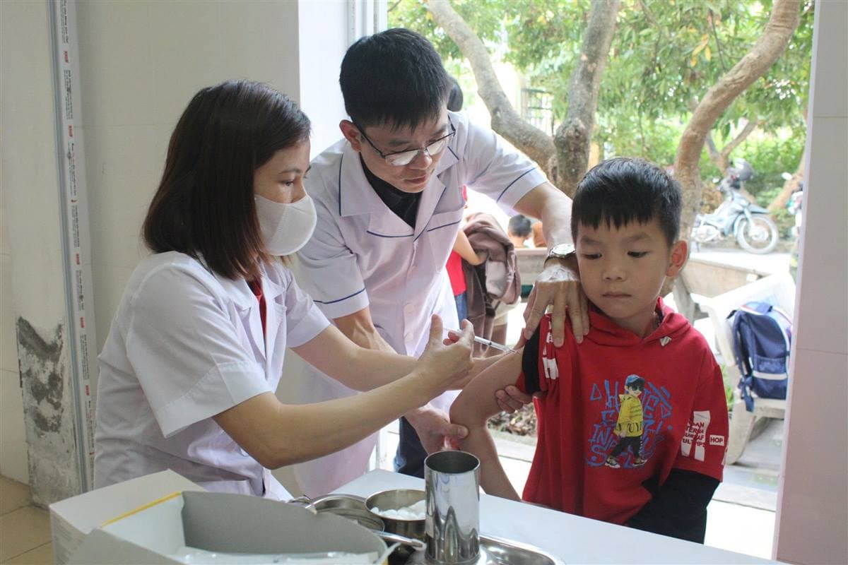 Hải Phòng kiểm soát hiệu quả dịch bệnh dù còn nhiều khó khăn về hệ thống y tế