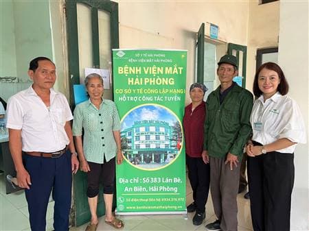 Bệnh viện Mắt Hải Phòng triển khai khám sàng lọc mắt tại xã Việt Khê