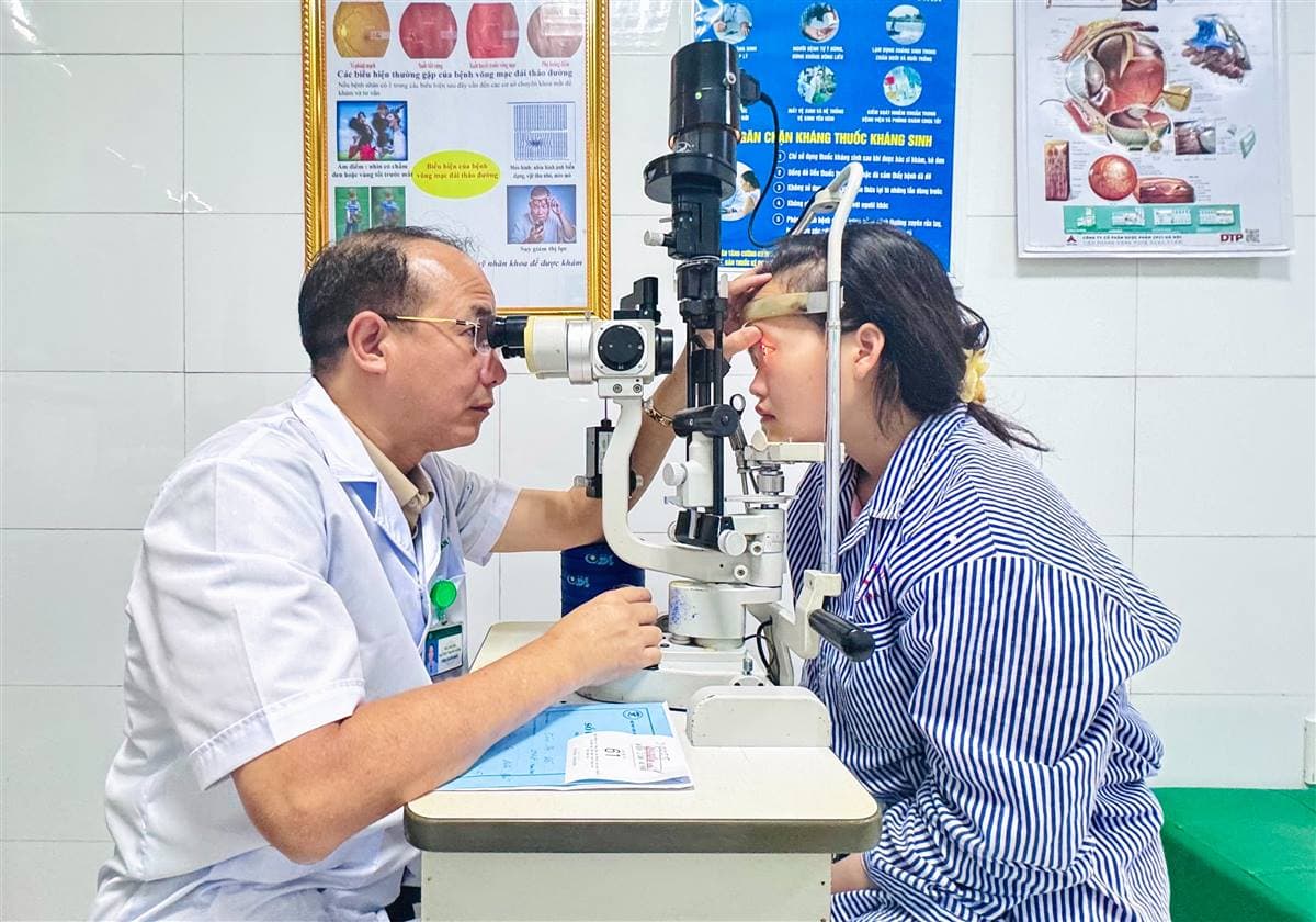 Từ y đức đến sứ mệnh: Chân dung một bác sĩ nhãn khoa