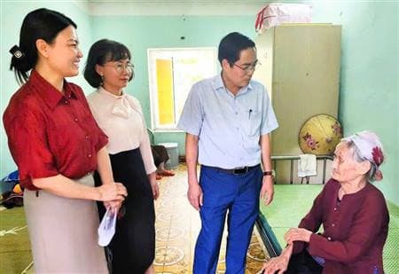 Trung tâm Y tế Chí Linh hoàn thành sớm chỉ tiêu khám sức khỏe định kỳ cho người cao tuổi, người yếu thế