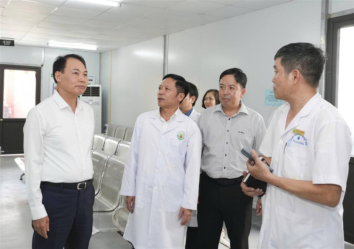 Quan tâm tháo gỡ một số khó khăn cho Bệnh viện Bệnh nhiệt đới Hải Dương