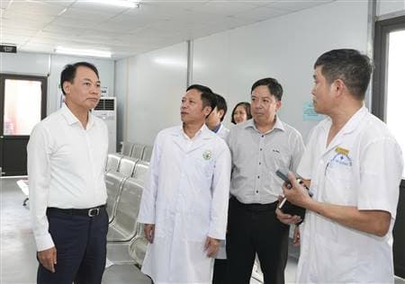Quan tâm tháo gỡ một số khó khăn cho Bệnh viện Bệnh nhiệt đới Hải Dương