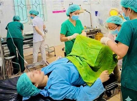 Sản phụ thai 32 tuần nhập viện trong tình trạng cấp cứu nguy kịch