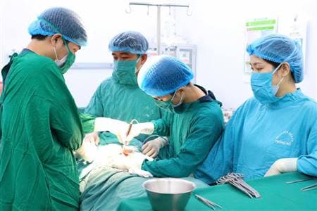 Kích hoạt báo động đỏ cấp cứu khẩn bệnh nhân vỡ thận độ 5
