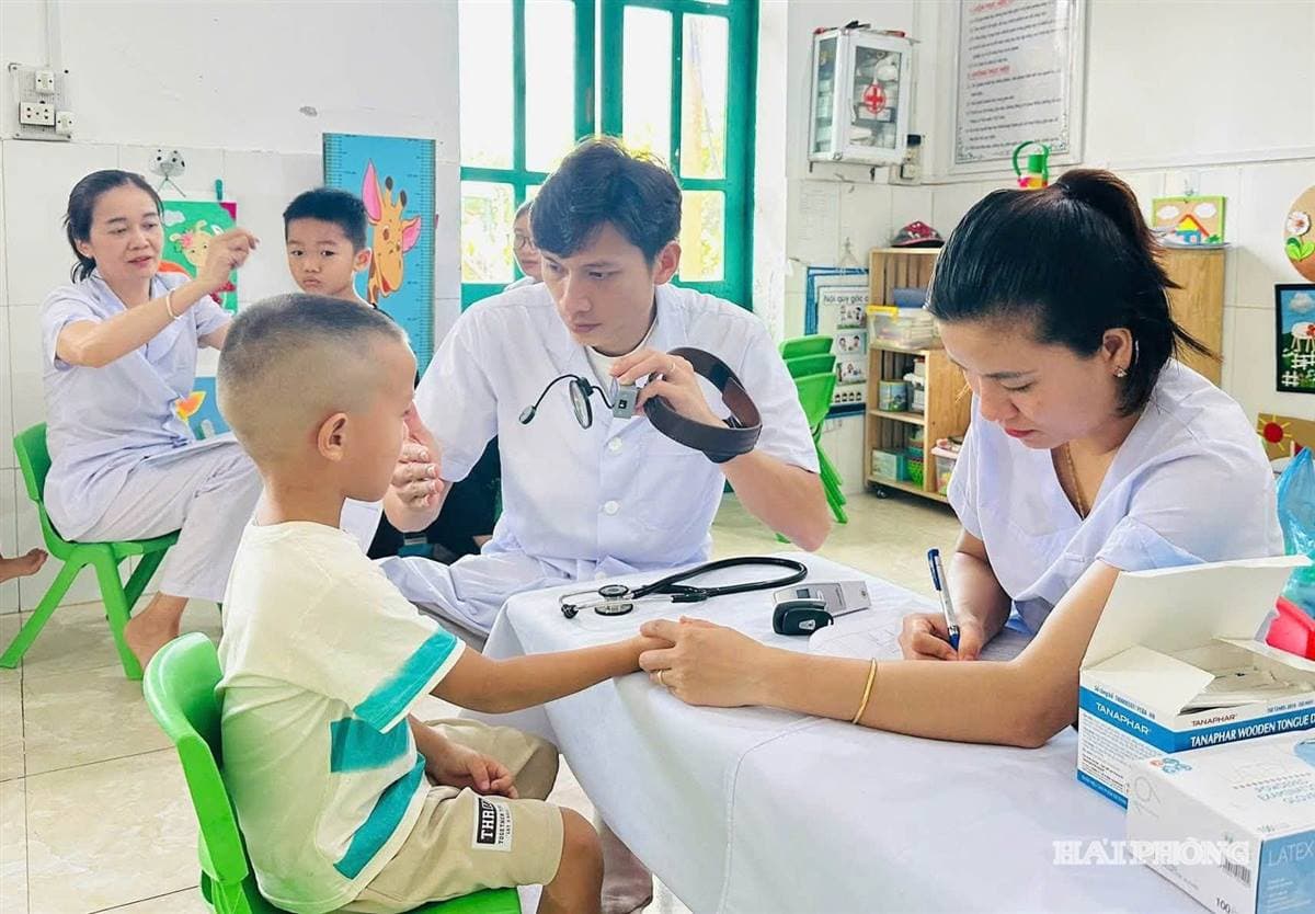 Số hóa quản lý, theo dõi và chăm sóc sức khỏe người dân