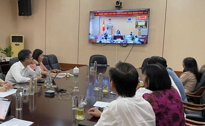 Hội nghị trực tuyến toàn quốc về đánh giá đợt cao điểm đấu tranh chống buôn lậu, gian lận thương mại và hàng giả trong lĩnh vực y tế