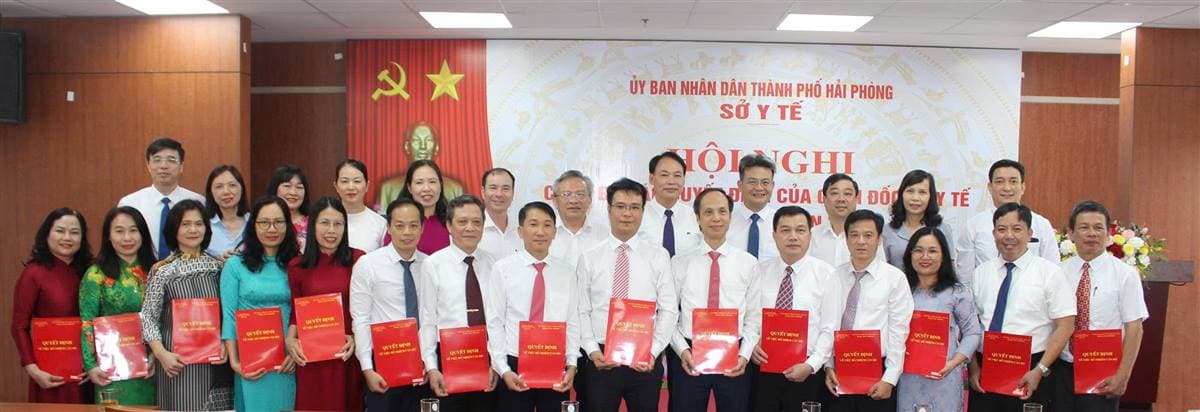 Hội nghị công bố các quyết định của Sở Y tế về công tác cán bộ