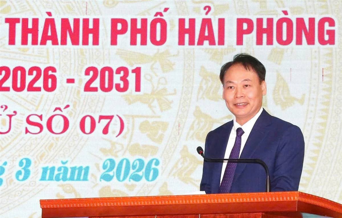 Giám đốc Sở Y tế Lê Minh Quang ứng cử viên đại biểu HĐND thành phố khóa XVII tiếp xúc cử tri tại Đơn vị bầu cử số 7