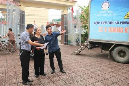 Bệnh viện Phổi Hải Phòng khám sàng lọc lao miễn phí cho người dân trên địa bàn phường Phù Liễn