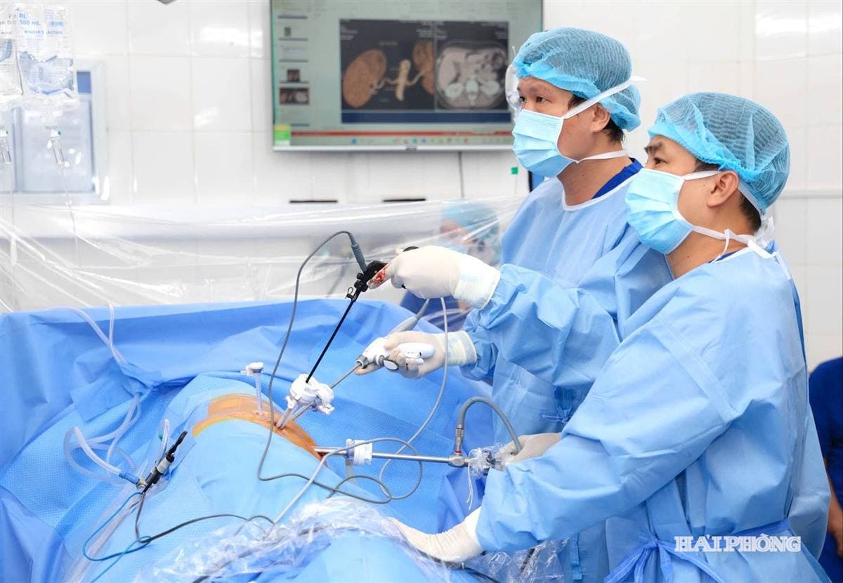 Xây dựng nền y tế hiện đại, chăm lo tốt sức khỏe nhân dân