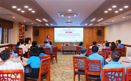 Khối công đoàn Bệnh viện- Trung tâm Y tế đẩy mạnh phong trào thi đua
