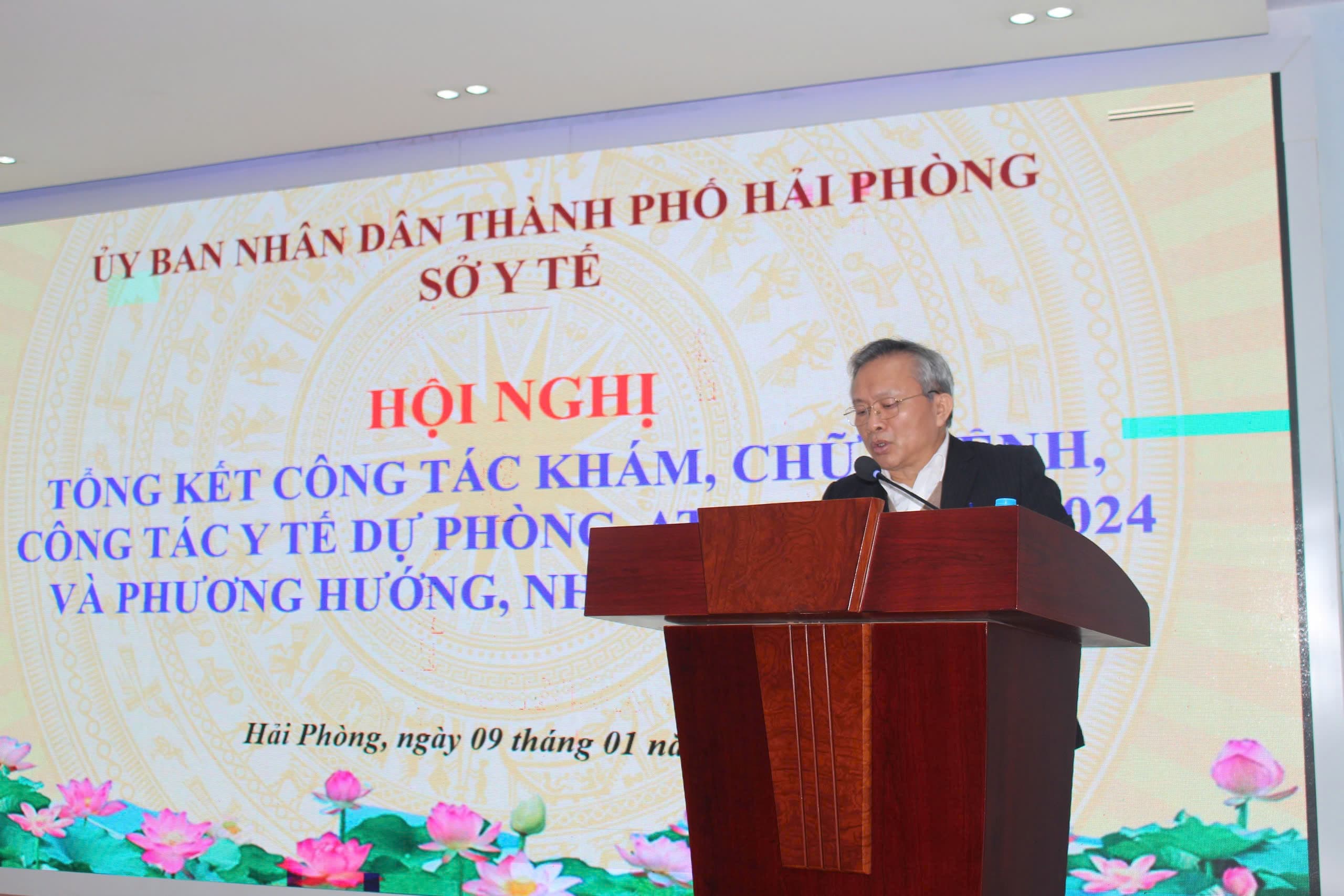 Hội nghị tổng kết công tác khám chữa bệnh, y tế dự phòng, an toàn thực phẩm của ngành y tế