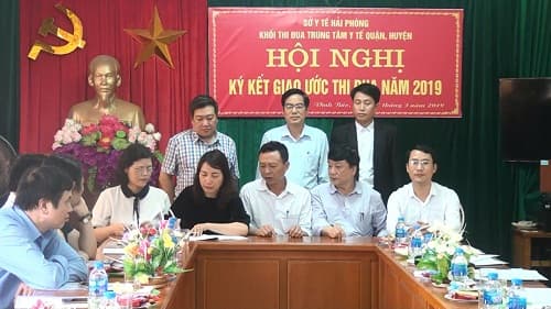 Hội nghị ký kết giao ước thi đua năm 2019 của khối thi đua các trung tâm y tế quận, huyện