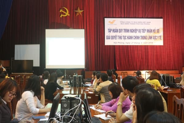 Thông báo tiếp nhận hồ sơ và trả kết quả TTHC qua dịch vụ bưu chính công ich