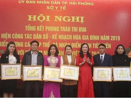Tổng kết công tác dân số kế hoạch hóa gia đình và biểu dương các tập thể cá nhân điển hình tiên tiến năm 2019