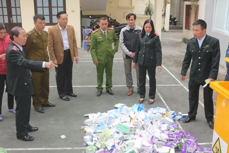 Tiêu hủy thuốc không rõ nguồn gốc