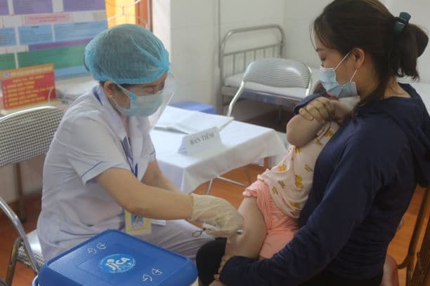 Triển khai tiêm bổ sung vắc xin bại liệt trên toàn thành phố