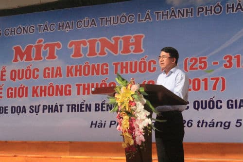 Mititng hưởng ứng Ngày Thế giới không hút thuốc lá